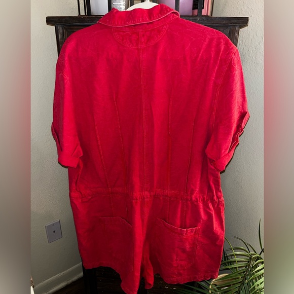 We the free Marci shortall in red - Picture 3 of 4
